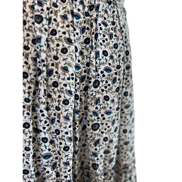 VALENCIA & VINE FLORAL PLEATED DRESS SIZE MEDIUM - Picture 4 of 10